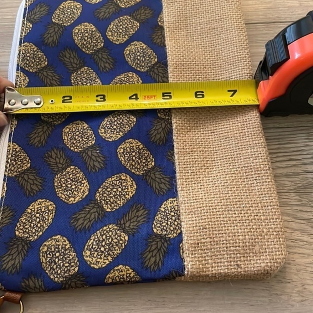 🍍 Wristlet Pouch 🍍 - Picture 5 of 5